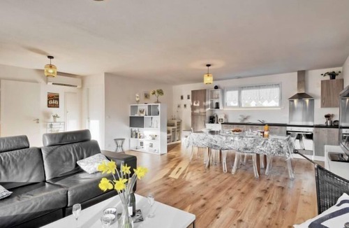 Etables-sur-Mer House | la k'bane sur mer by Interhome