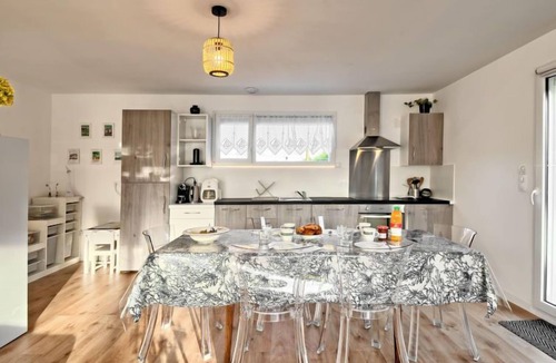 Etables-sur-Mer House | la k'bane sur mer by Interhome