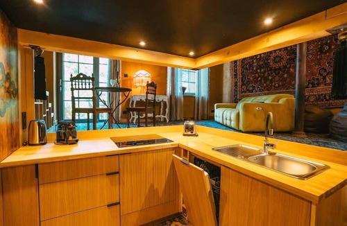 Guebwiller Apartment | " La Kasbah " Private jacuzzi and garden !