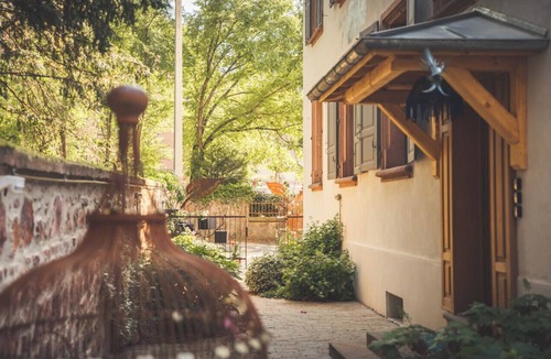 Guebwiller Apartment | " La Kasbah " Private jacuzzi and garden !