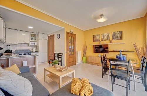 Viana Apartment | La Kasilla de Viana by Clabao