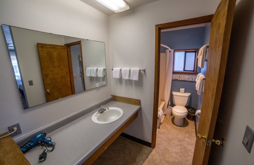 Bandon Hotel | La Kris Inn