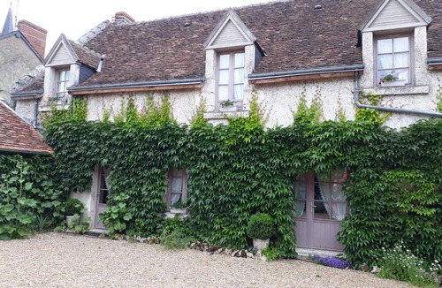 Nouans-les-Fontaines Bed & Breakfast | La Lévrière