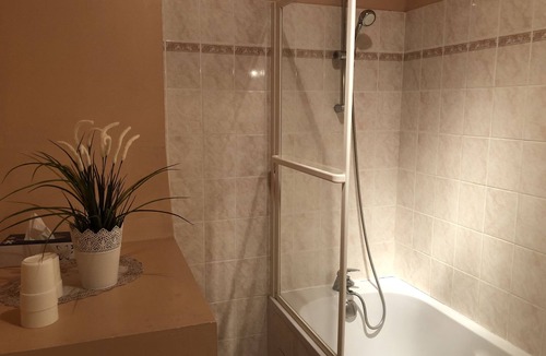 Epeigne-les-Bois Bed & Breakfast | La Lézardière