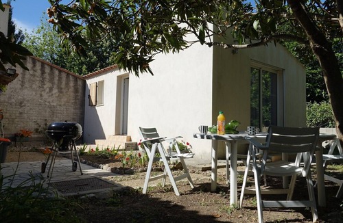 Grabels Apartment | LA LAGOUCHKA Close to the city in the countryside between the sea and the mountains.