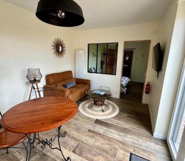 Ennevelin Apartment | La Laiterie, gîte au Domaine d'Antan