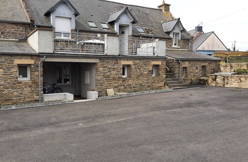 Cancale Apartment | LA Lanzardiere : le Galion Appartement à 250 m de La mer