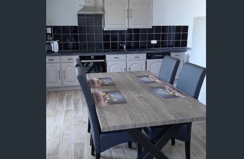 Cancale Apartment | LA LANZARDIERE: the Doris 100m from Port-Mer beach