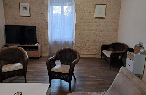 La Caillere-Saint-Hilaire House | LA LAUJÈRE IVIE - Gîte & Piscine privative