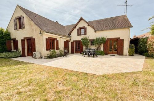 Chaingy House | La Laulière - countryside house for 8