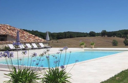 Salles House | La Lavandiere open plan family Gite