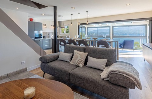 Bourdeau House | LA LEZARDIERE DU LAC