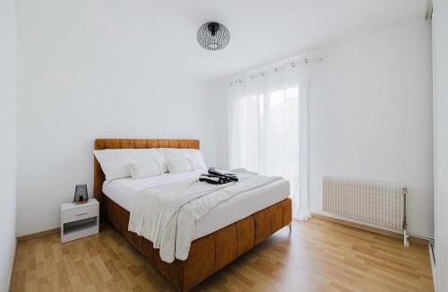 Versonnex House | La Lillette