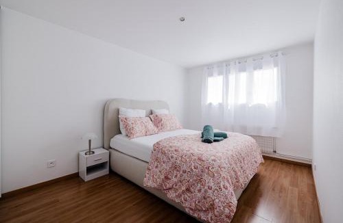 Versonnex House | La Lillette