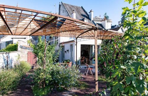 Loches Bed & Breakfast | La Little Maison