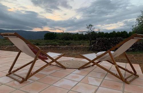 Les Coves de Vinroma Ski Chalet | La Llobatera Casa Rural