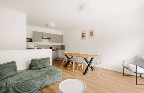 Decines-Charpieu Apartment | La Loge du Stade