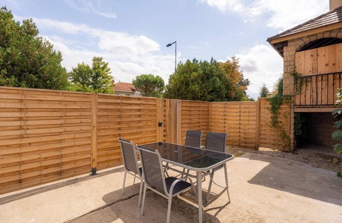 Decines-Charpieu Apartment | La Loge du Stade