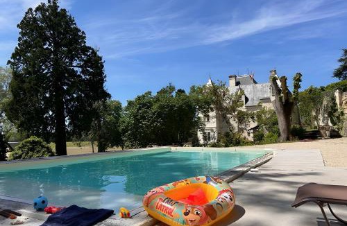 Cravant-les-Coteaux House | La Loge Fernand de Saint-Exupéry -