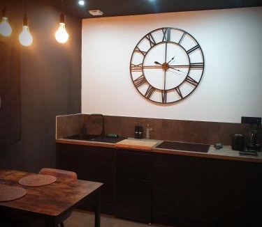 Sinceny House | La Loge