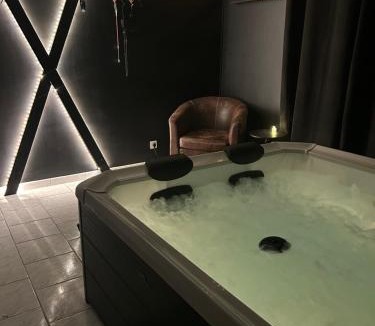Dolus-le-Sec Apartment | La loge secrète Love Room
