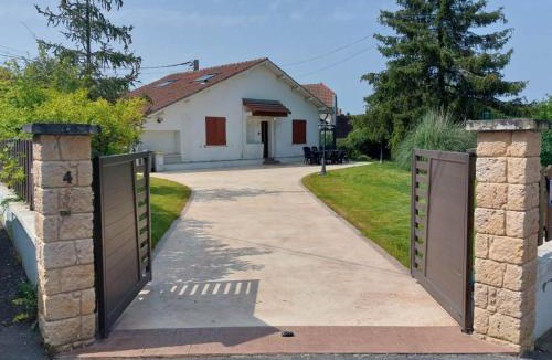 Villers-Allerand House | LA LOGIA DU SAPIN