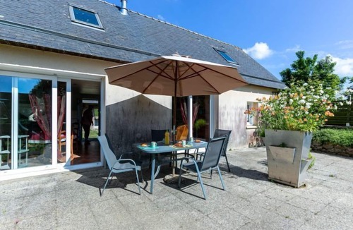 Coat-Meal House | La Longère by Interhome