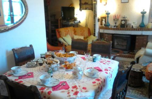 Bezenet Bed & Breakfast | La Longère des Gillettes
