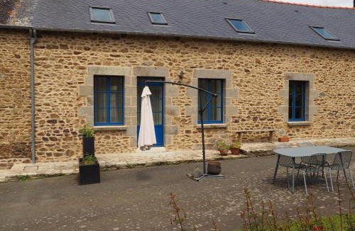 Lamballe House | La Longère