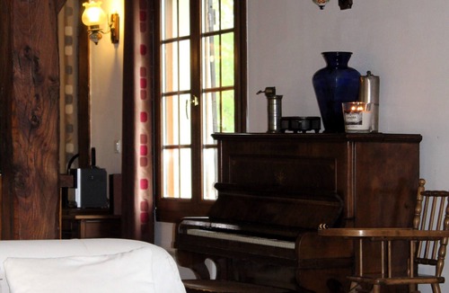 Basseneville House | La Longère: Grand Gîte Traditionnel Normand à Quelques km de Cabourg