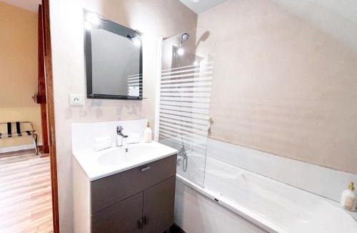 Belleme Apartment | La longère T3 - Au Golf de Bellême - Parking - Wifi - 4 Pers