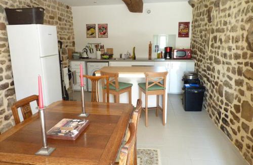 Lonlay-l'Abbaye House | La Longere