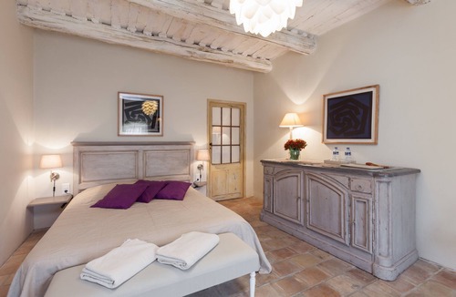 Robion House | La Louvière des Bruyères