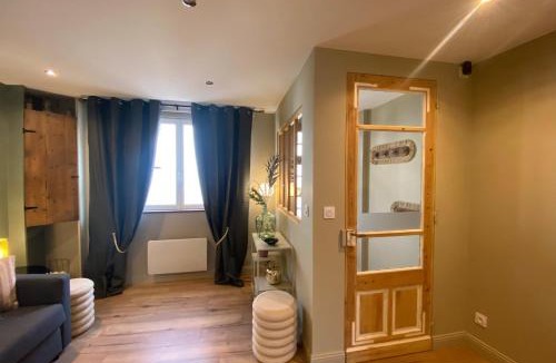 Montreuil-sur-Mer Apartment | La Lucienne - Cœur de ville avec un extérieur
