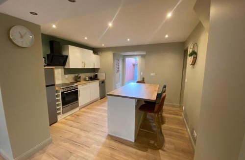 Montreuil-sur-Mer Apartment | La Lucienne - Cœur de ville avec un extérieur