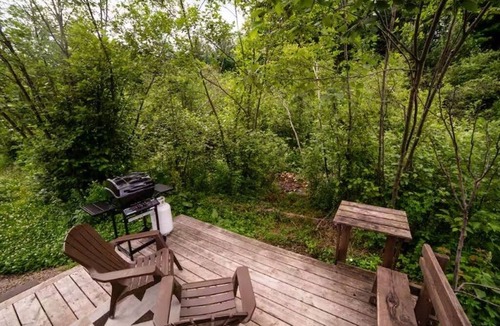 Mandeville RV Rental | La lumineuse des Yourtes du petit ruisseau