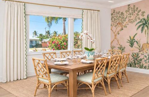 Southside House | La Luna Oasis - Holiday Home West Palm