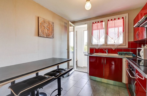 Chenove Apartment | La Lune - Appt avec balcon