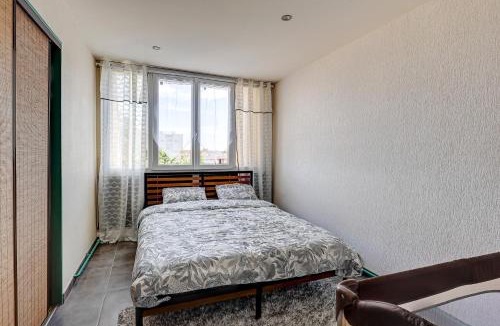 Chenove Apartment | La Lune - Appt avec balcon