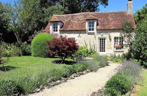 Chaumussay Cottage | LA LUNE - COTTAGE HOLIDAY RENTAL, IN LE GRAND PRESSIGNY, INDRE-ET-LOIRE, FRANCE.