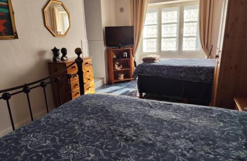 Joue En Charnie House | La Lune Lake