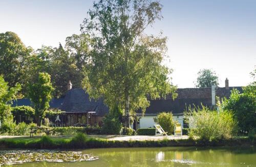 Joue En Charnie House | La Lune Lake