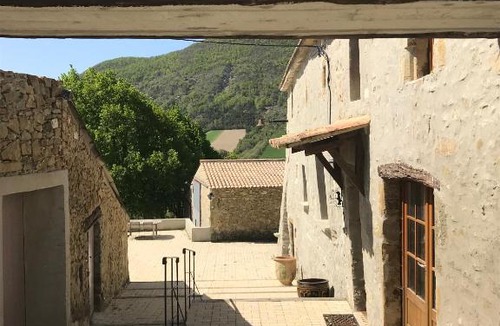 Vesc House | La Luniere