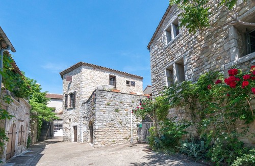 Ruoms House | La Médiévale - Charmante maison de caractère