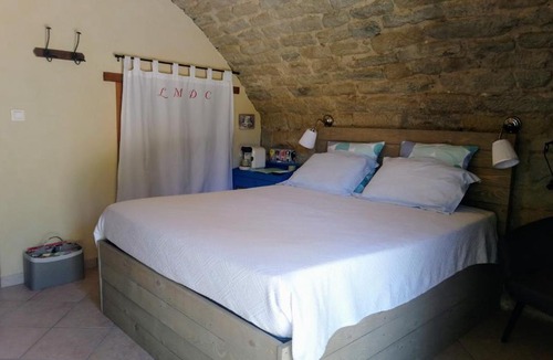 La Motte-de-Galaure Bed & Breakfast | La Méridienne des Collines