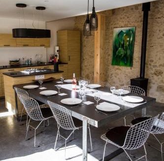 Montreal House | La Métairie Du Clos Saint Louis, 4 chambres pour 8 personnes