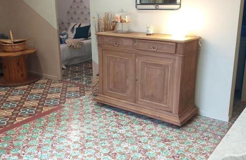 Saint-Hippolyte House | la maison du bonheur