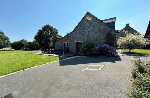 La Chapelle-Saint-Aubert House | La Maison de Benjamin