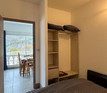 Saint-Julien-en-Saint-Alban House | La Maison vue sur montagne