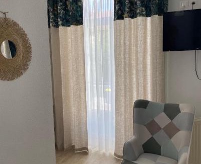 Saint-Symphorien-de-Marmagne Bed & Breakfast | La Maison de Josette